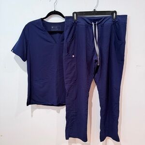 FIGS Deep Navy V-Neck Scrub Top & Drawstring Pants